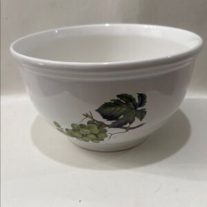 Cordon Bleu Catherine White Green Red Floral FruitServing Bowl  8 1/2 X 4 3/4